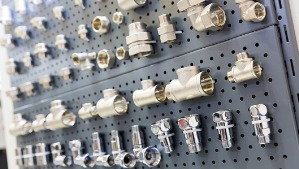 different sizes of pipe set and spare tools
